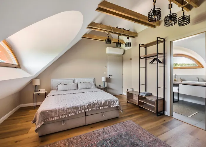 Palo Borbirtok - Bed And Wine וילה פלוזנק