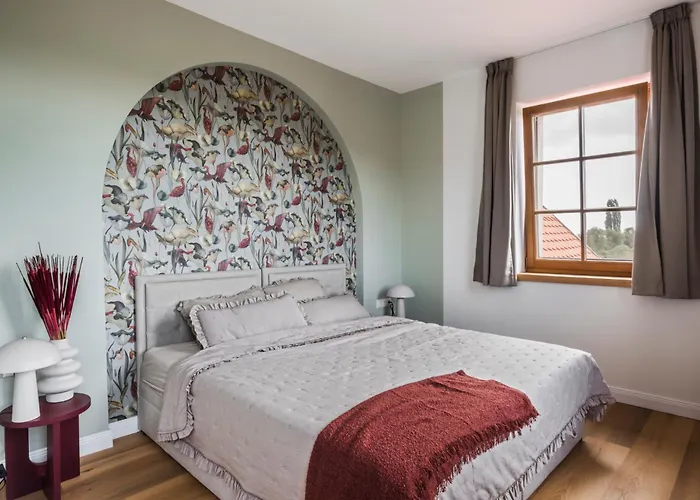 Palo Borbirtok - Bed And Wine *