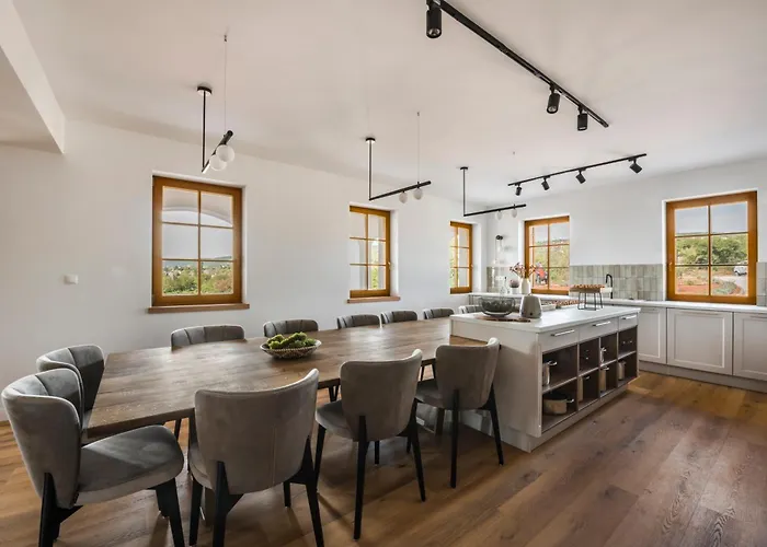 Palo Borbirtok - Bed And Wine * פלוזנק